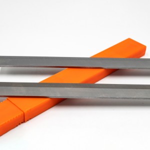 Строгальный нож для деревообработки с твердосплавным наконечником